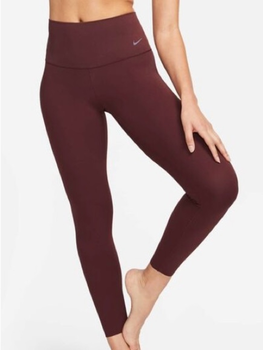 Nike Women’s High-Rise Maroon Leggings
